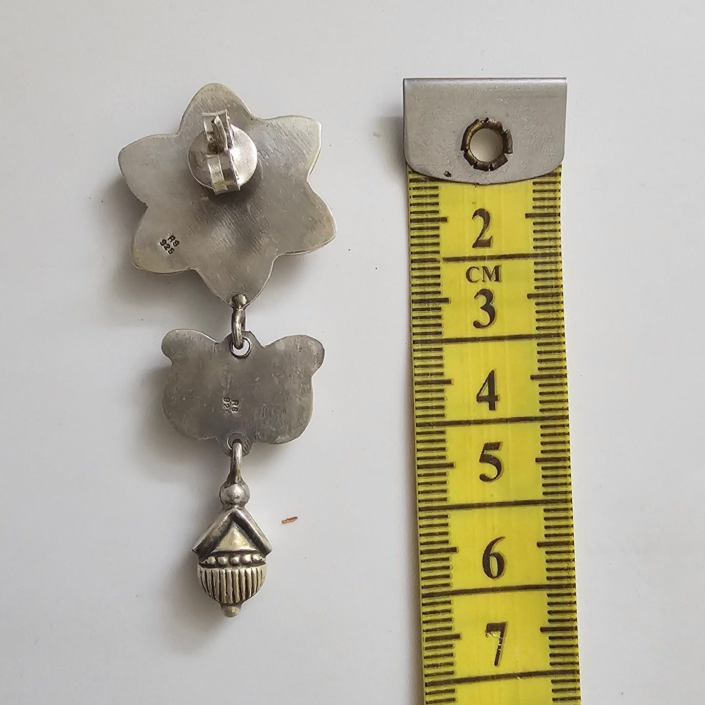 Flower Motif Dangler