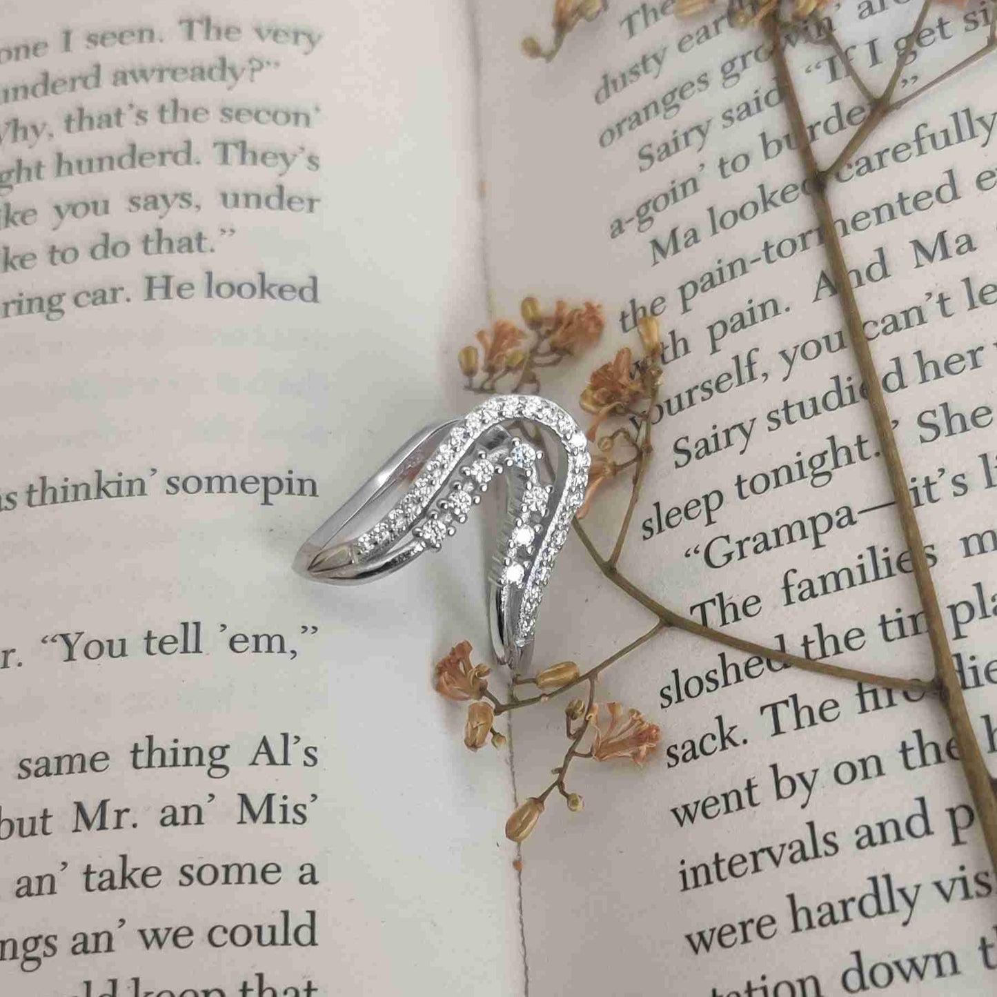 Korean Victory V Ring- V Duo 7 Stone