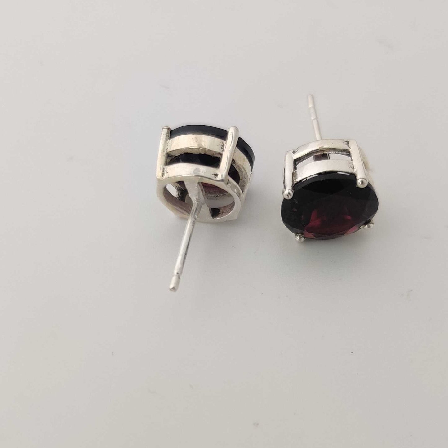 Silver Garnet Gleam Studs