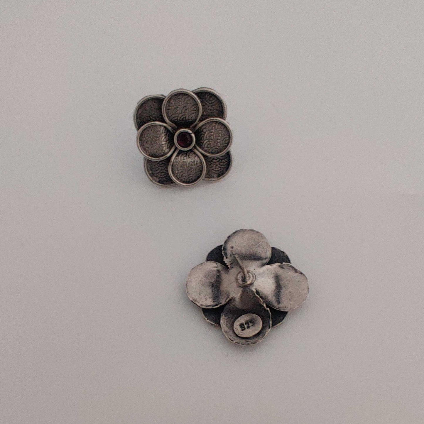 Silver 8 Petal Round Edge Flower Stud