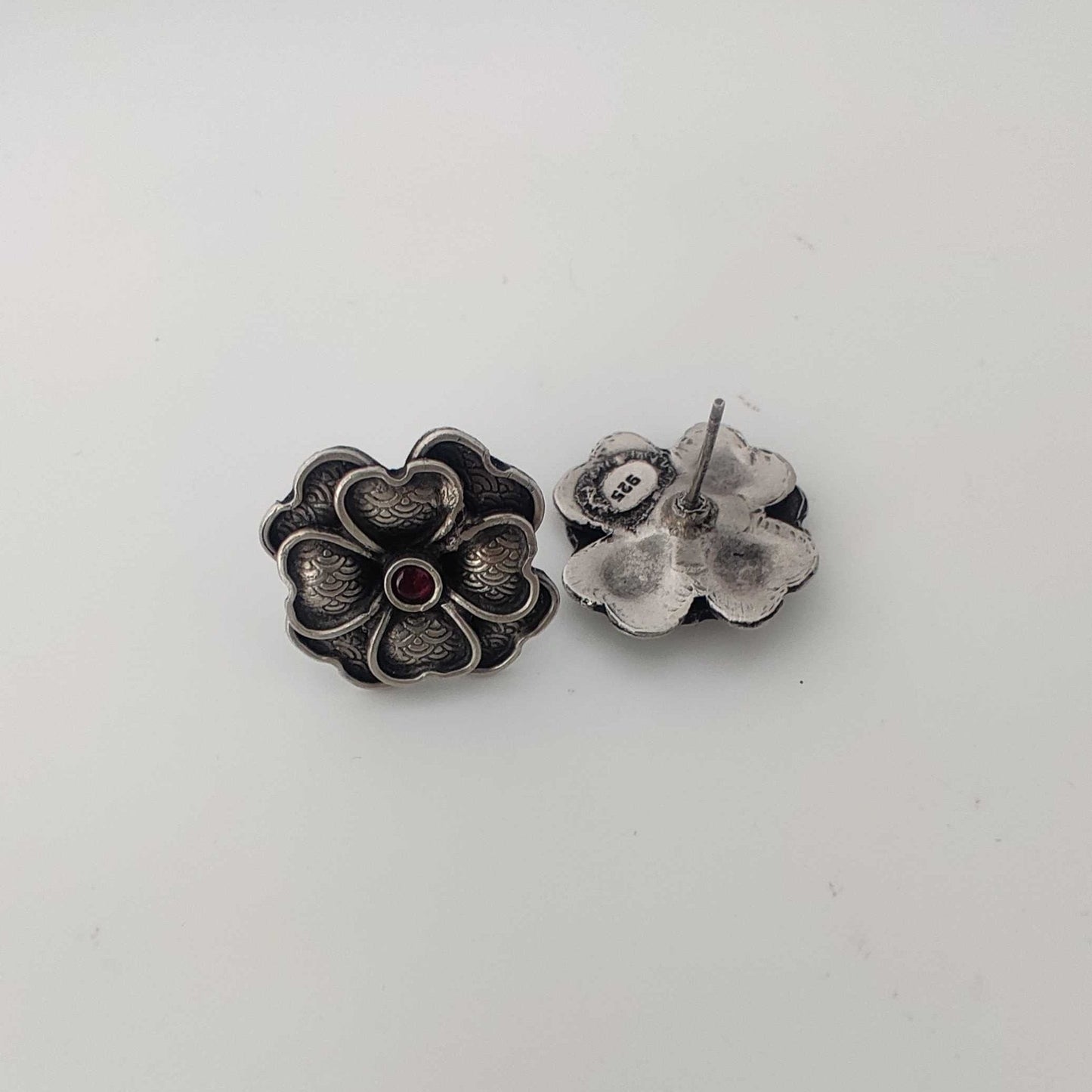 Silver 8petal Heart Small