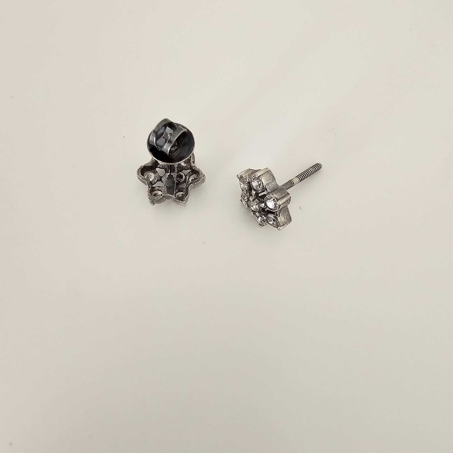 Silver Cutstone White Center Flower Stud