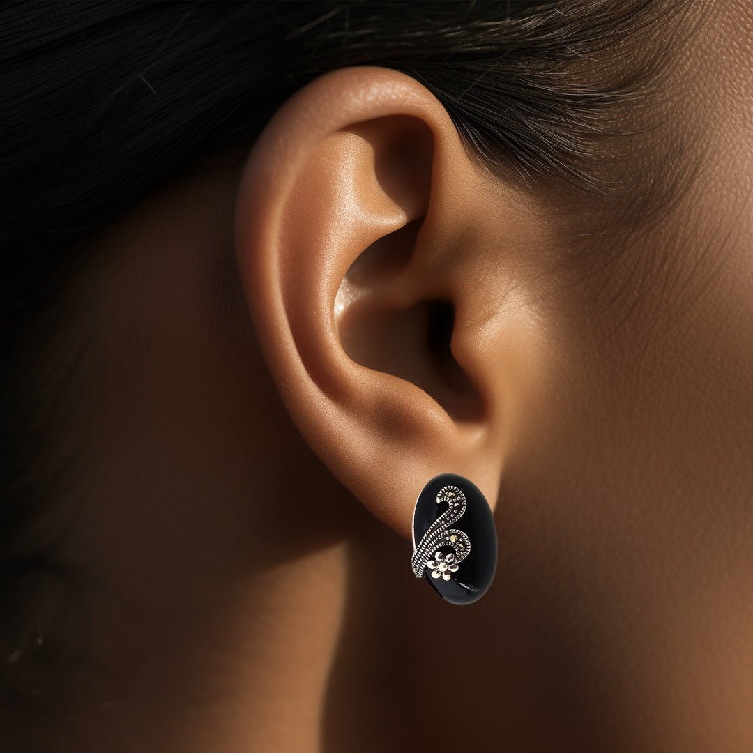 Silver SwissMarka Black Oval Stud