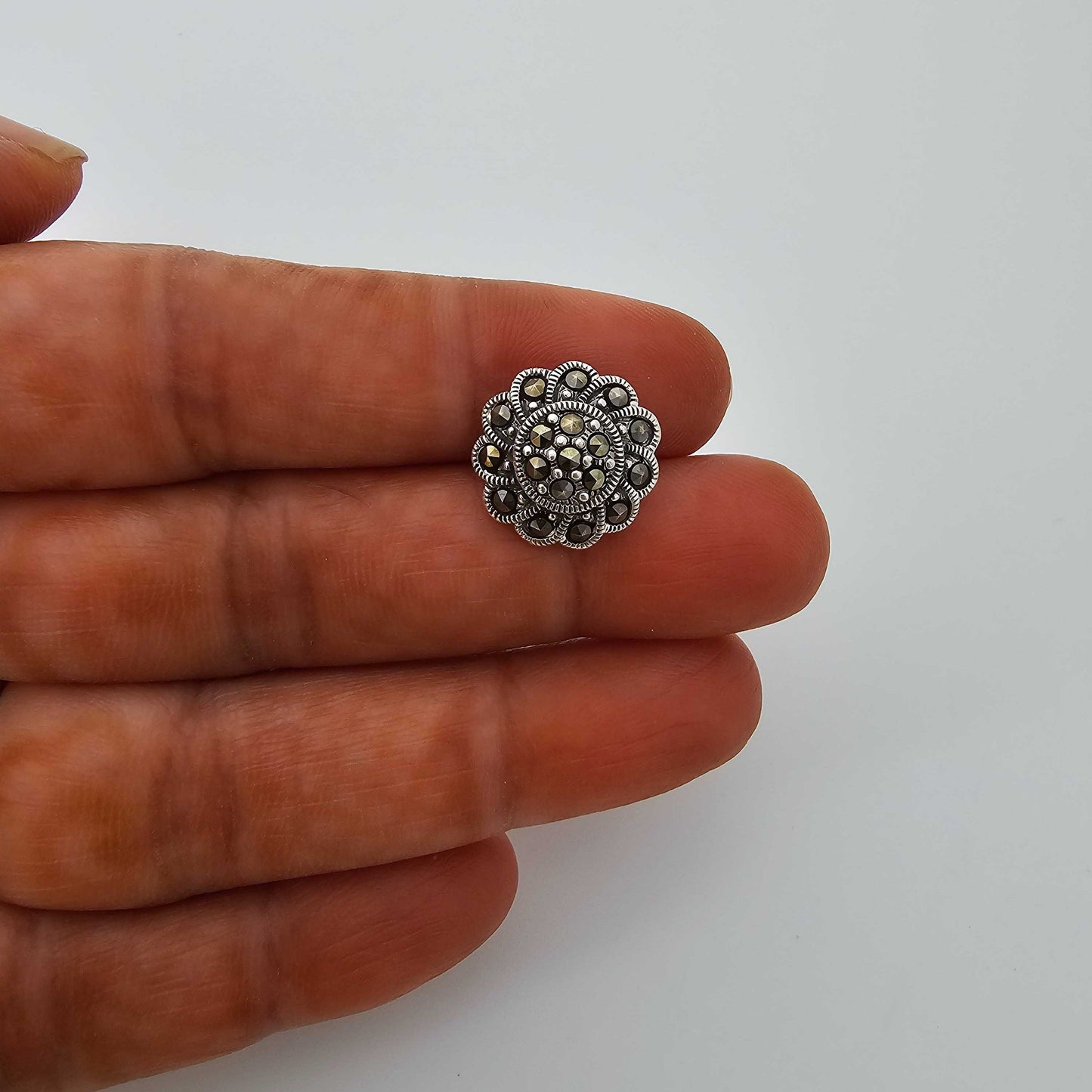 Silver SwissMarka Flower Stud