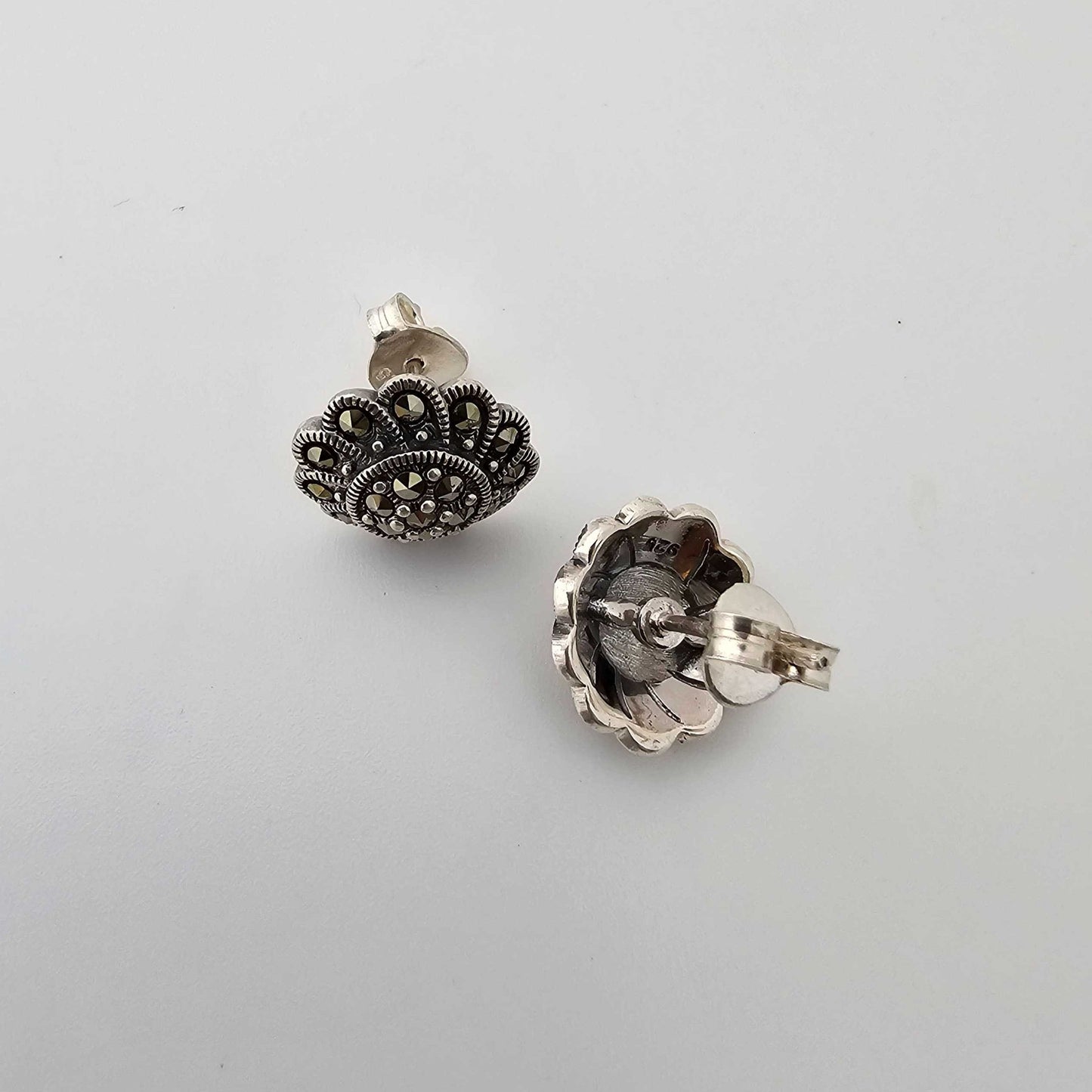 Silver SwissMarka Flower Stud