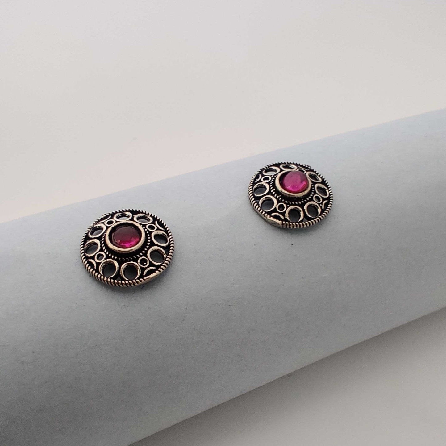 Silver Ruby-InCircle Stud