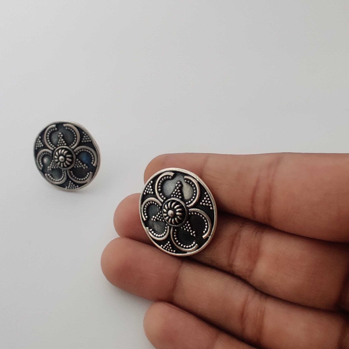 Silver Flat Disc 3 Petal design Stud
