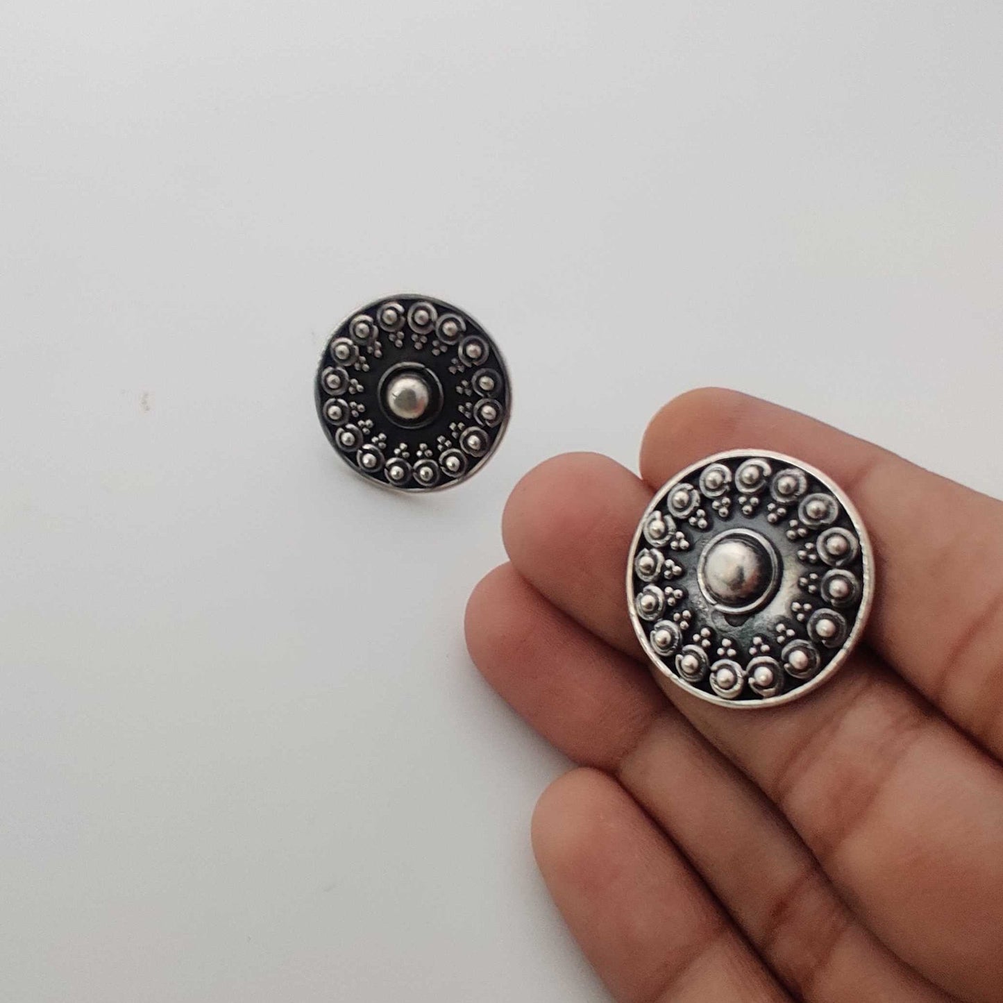 Silver Flat Disc Big Dot Center Stud