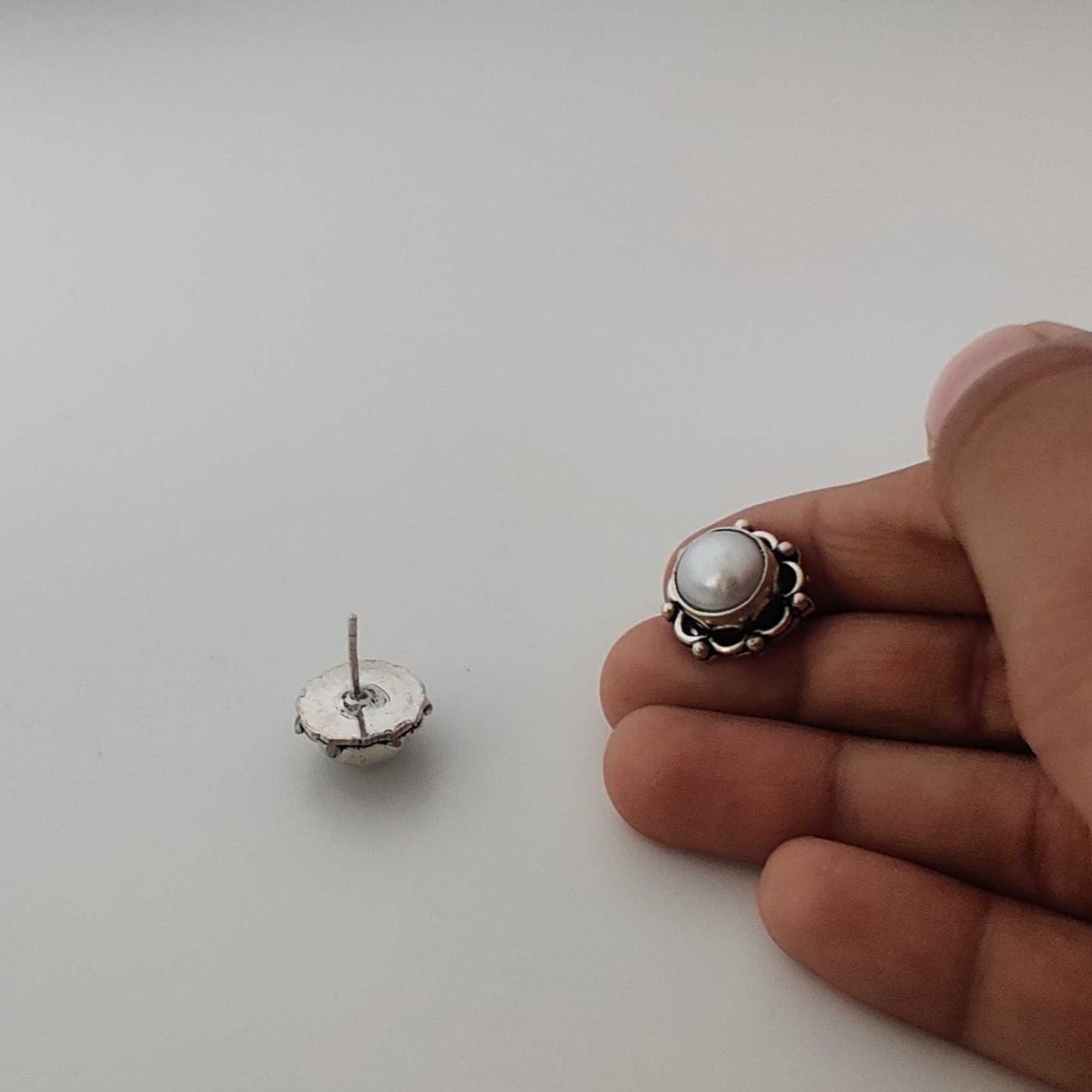 Big Pearl Stud