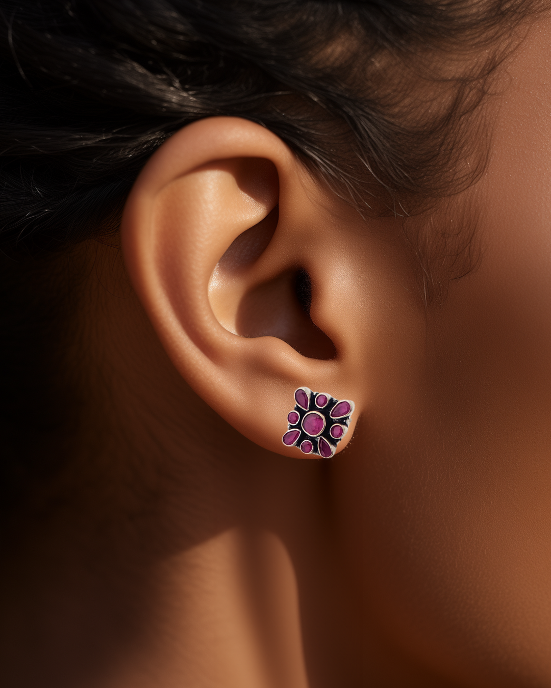 Silver SquareStud-FloralDesign-Ruby