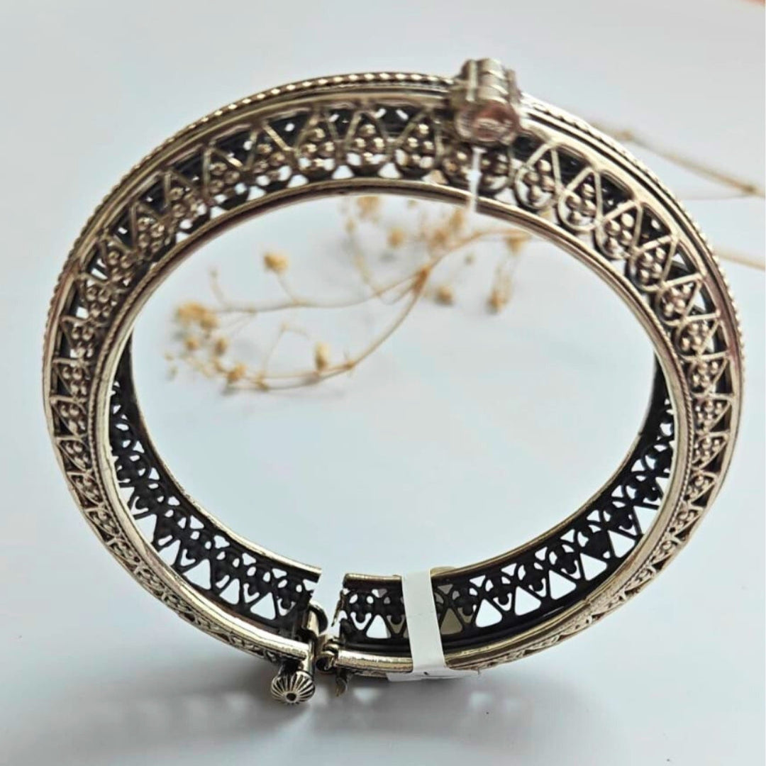 Adjustable Filigree Bangle with Screw Opening