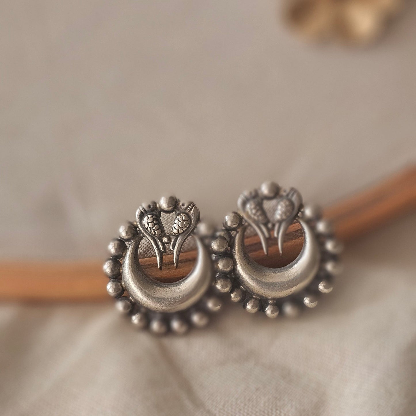 Lovebird Studs