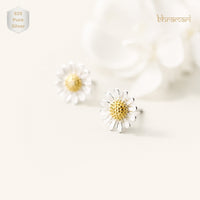 Daisy Muse Stud