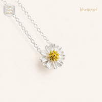 Daisy Muse Pendant Set