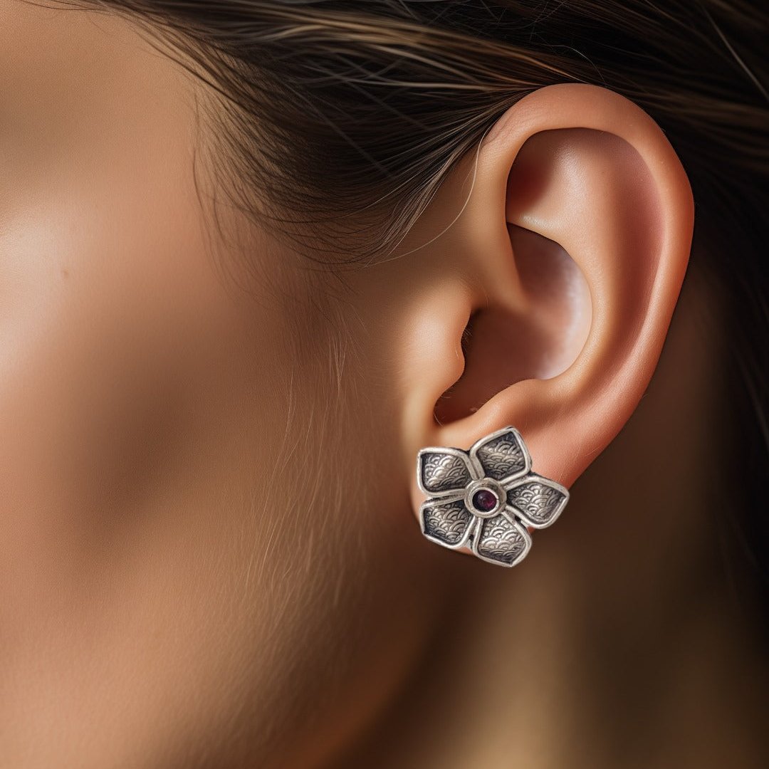 Silver 5 Petal Pointy Edge Flower Stud
