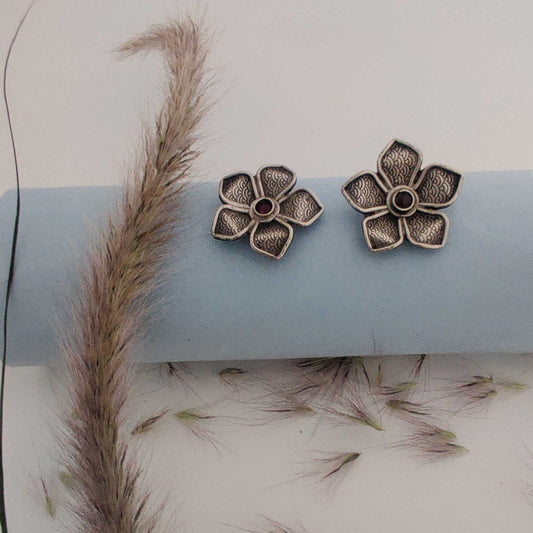 Silver 5 Petal Pointy Edge Flower Stud