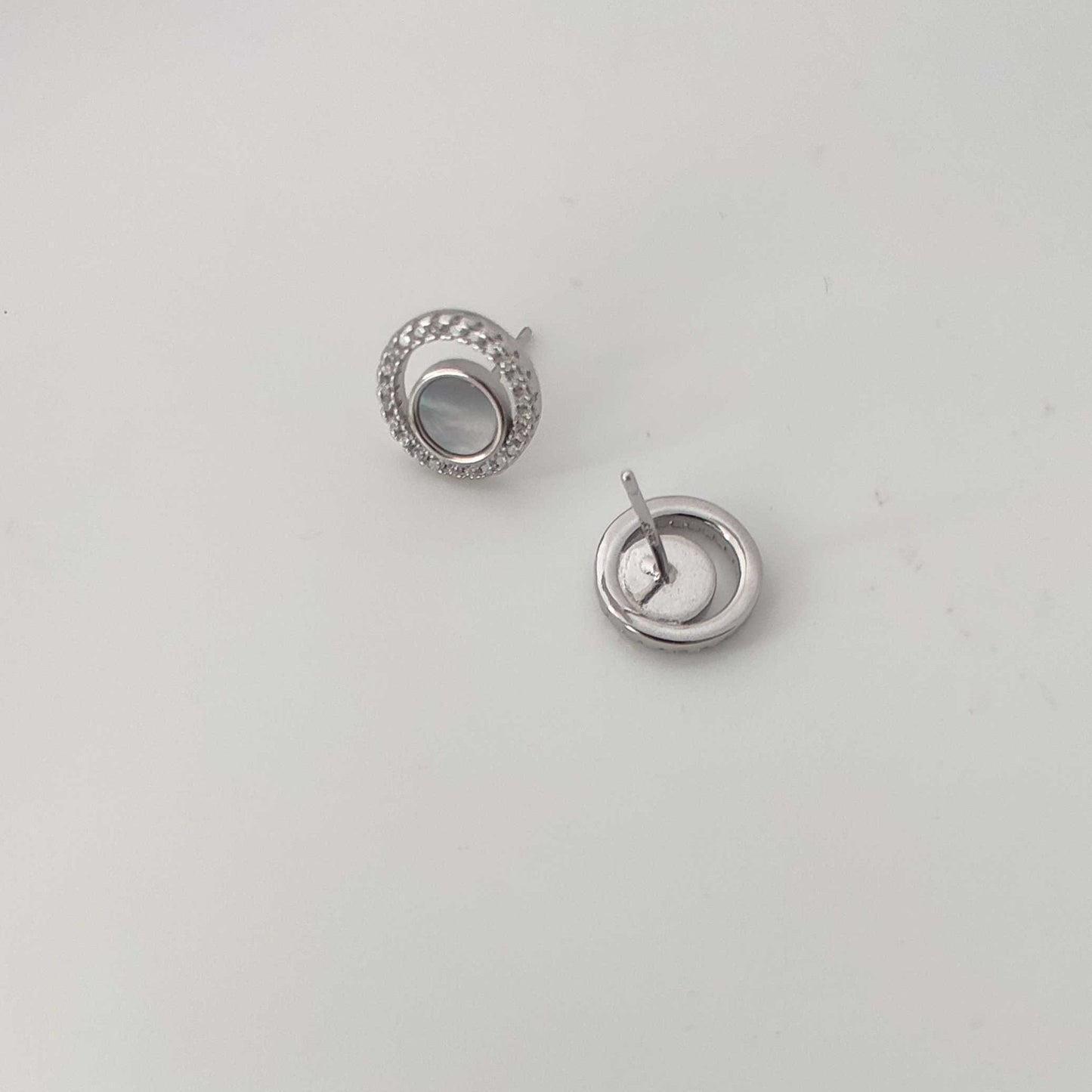 Silver mother-of-pearl Double Circle Stud