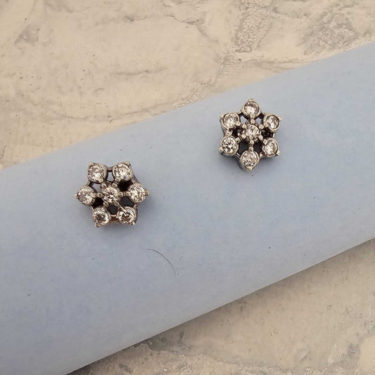 Silver Cutstone White Center Flower Stud