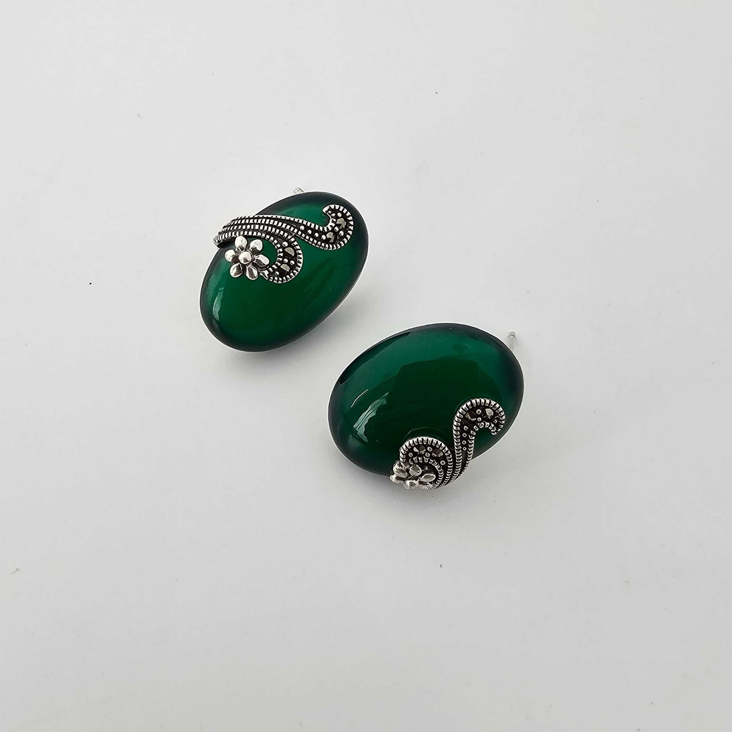 Silver SwissMarka Green Oval Stud