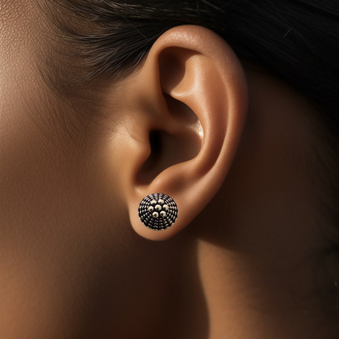 Silver 7 Dot Dome Stud