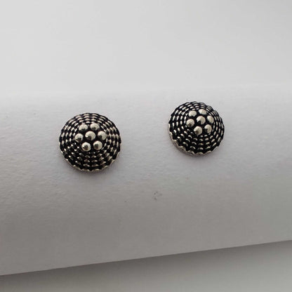 Silver 7 Dot Dome Stud