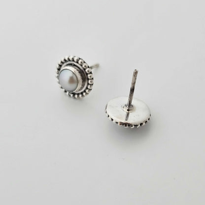 Silver RoundStud-Pearl