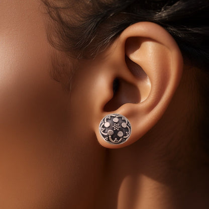 Silver 5 Dot Oxidised Stud