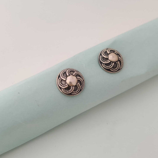 Silver 7 Overlapping Circle Oxidised Stud