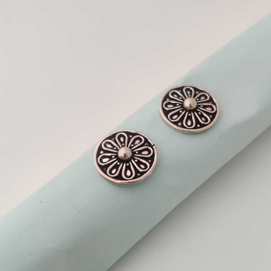 Silver 8 Petal encircled Oxidised Stud