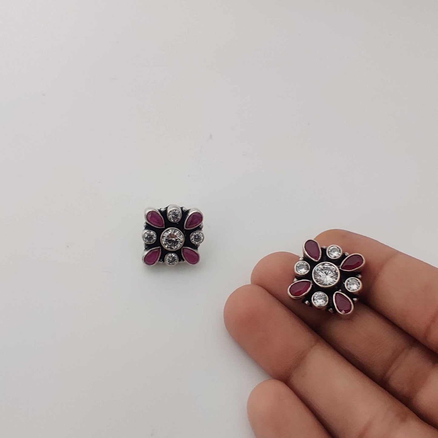 Silver SquareStud-FloralDesign-RubyWhite